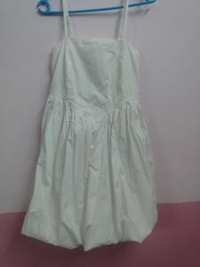 Cute White balloon dress