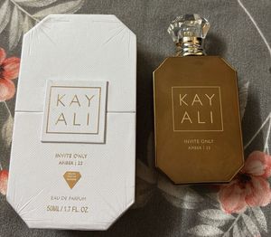 5 ml sample of Kayali Invite Only Amber EDP