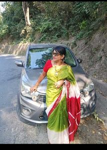 Elegant Maroon &amp; Green Tie-Dye Saree