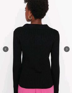 Chic Black Ribbed Collared Sweater