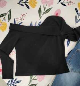 Off-Shoulder Top