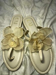 Chic Floral Embellished Flat Sandals