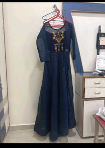 Elegant Blue Embroidered Kurta