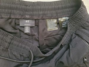 ​H&amp;M Relaxed-Fit Technical Cargo Shorts 🩳⚙️