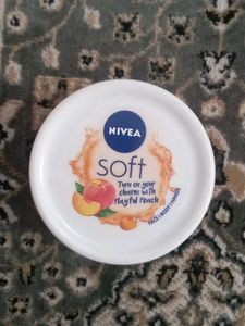 Nivea Soft: Playful Peach Cream