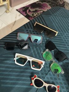 Stylish Flat-Top Sunglasses