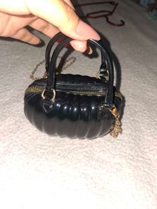 Cute Black Pumpkin Bag with Gold Chain