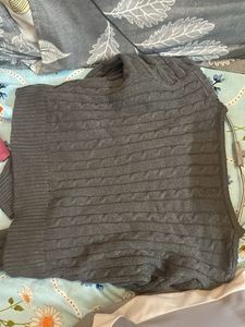 Cropped Grey Cable Knit Button-Up Cardigan