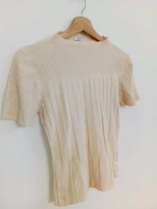 Ribbed Knit Short Sleeve Top