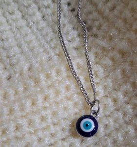 8 Pendant Necklaces