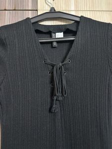 16 H&amp;M Ribbed Lace-Up Dress