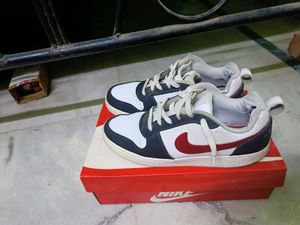 Nike Court Borough Sneakers