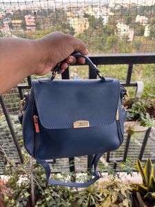 Lino Perros Sling Bag