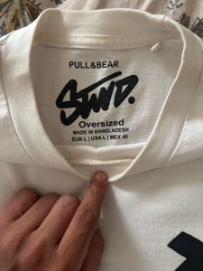Pull &amp; Bear Graphic T-Shirt