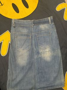 Stretchable Denim Skirt