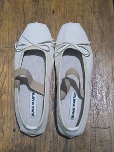 Luna Martin Elegent Ballet Flats with Bow Detail