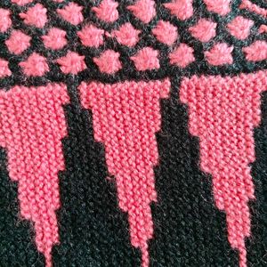 Black Pink Knitted Woolen Top 💗