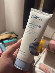 Plum Rice Water & Niacinamide Face Wash