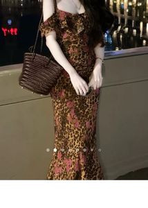 Chic Floral Off-Shoulder Midi Dress