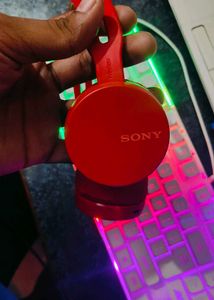 Sony CH400 Wireless Headphones - Red