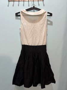 Chic Black and White Sleeveless Dress