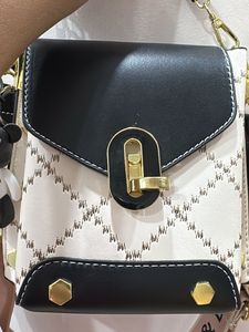 Stylish Black &amp; White Crossbody Bag