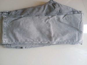 Red Cropped T-Shirt with Grey Jeans