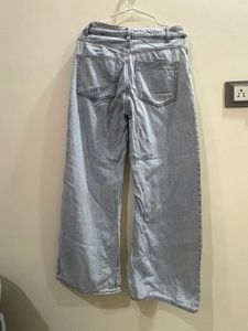 H&amp;M Light Wash Denim Jeans