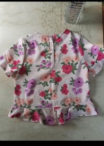New Pink Floral Chiffon Top (Just Bought This Month) Last Selling Price Rs450 Because I Have Bought It In Rs1059 And Only Wore Once So This Is Like New Only