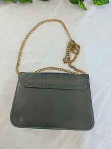 Black Casual Sling Bag (Women's)
