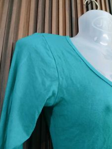 Turquoise Long Sleeve Scoop Neck Top