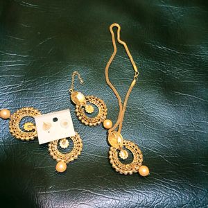 Chain Pendant Earrings Maang TikkaChain Pendan