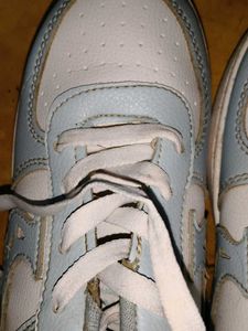 Cute Blue &amp; White Sneakers