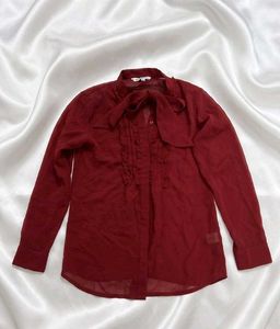 Elegant Burgundy Bow Top