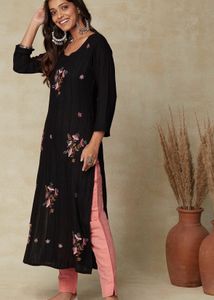 Floral Embroidered Thread Work Kurta