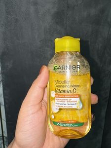 Garnier Micellar Cleansing Water Vitamin C