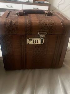 set of 2 leather vanity boxes