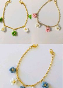 crochet flower bracelet with golden chain