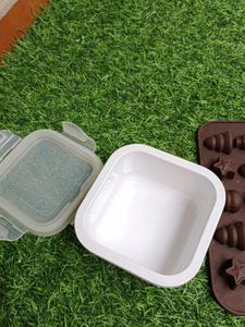 Christmas Themed Chocolate Mold &amp; Container