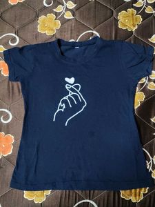 Navy Heart Finger Tee