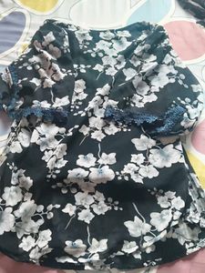 Floral Print top with Lace Detail