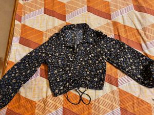 Black Floral Print Ruched Crop Top