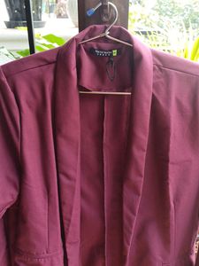 Chic Maroon Single Breasted Blazer Women