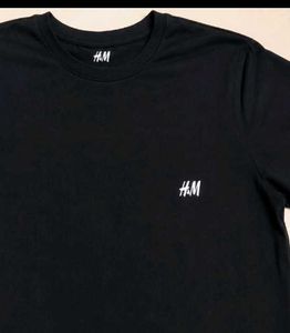 H&amp;M Black Basic T-Shirt