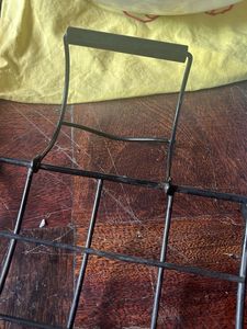 Metal napkins holder