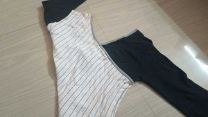 V Neck Full Sleeves Crop T-shirt