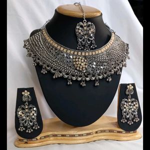 Oxidized Silver Necklace with Earrings