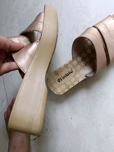 Slippers Golden