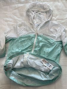 Lightweight Hooded zipper