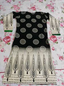 Stylish Black &amp; White Printed Kurta